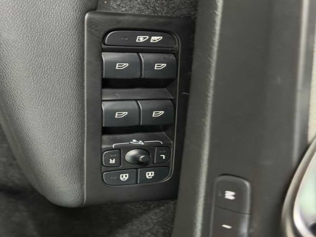 볼보 XC40 B4 AWD 인스크립션 이미지 14