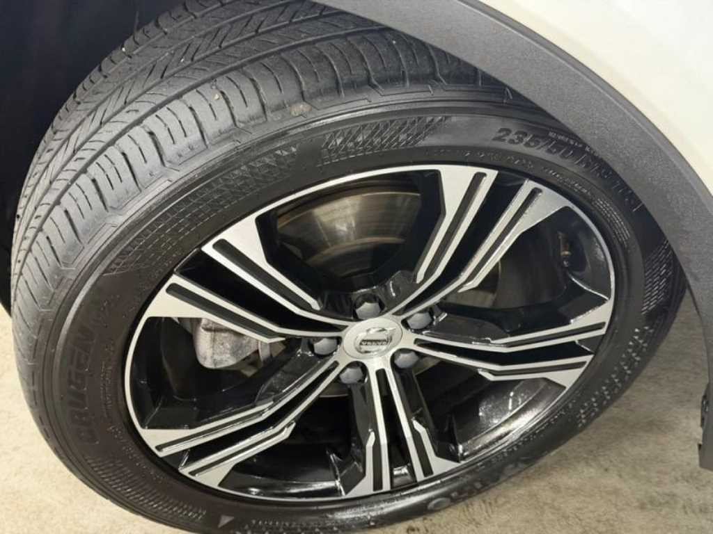 볼보 XC40 B4 AWD 인스크립션 이미지 19