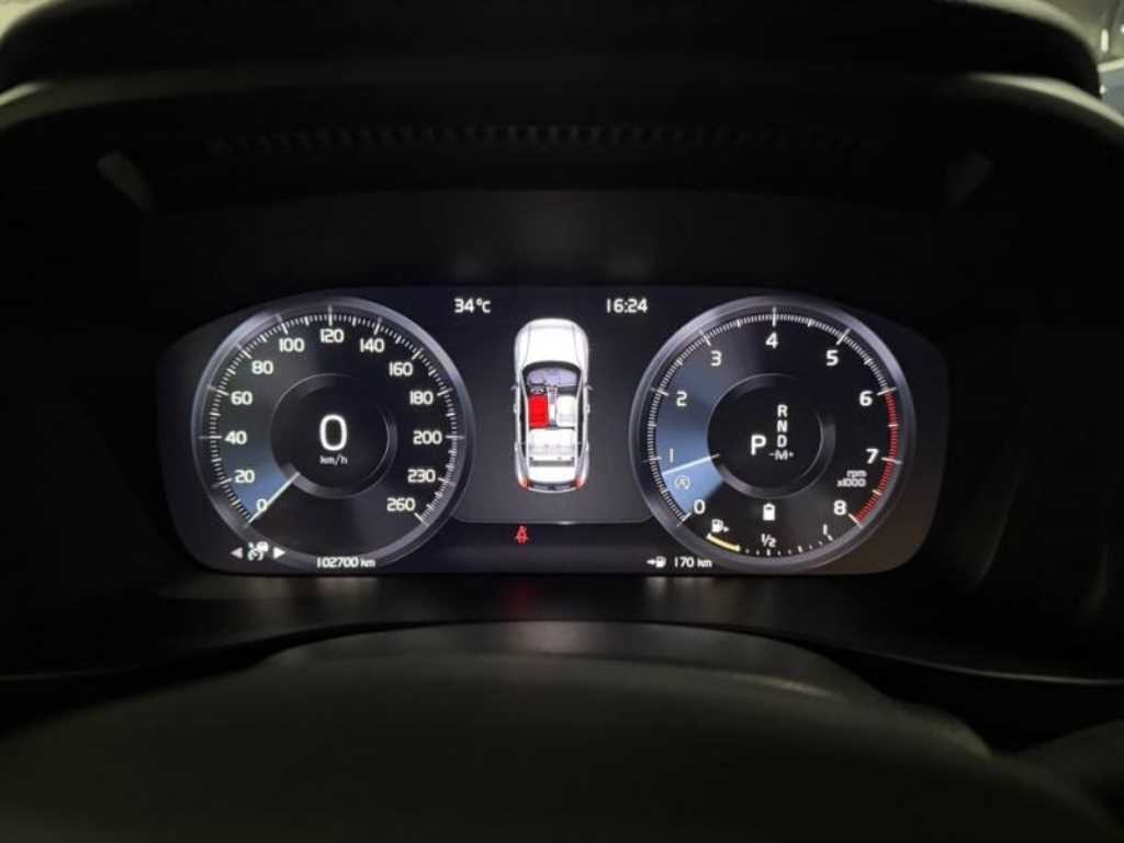 볼보 XC40 B4 AWD 인스크립션 이미지 9