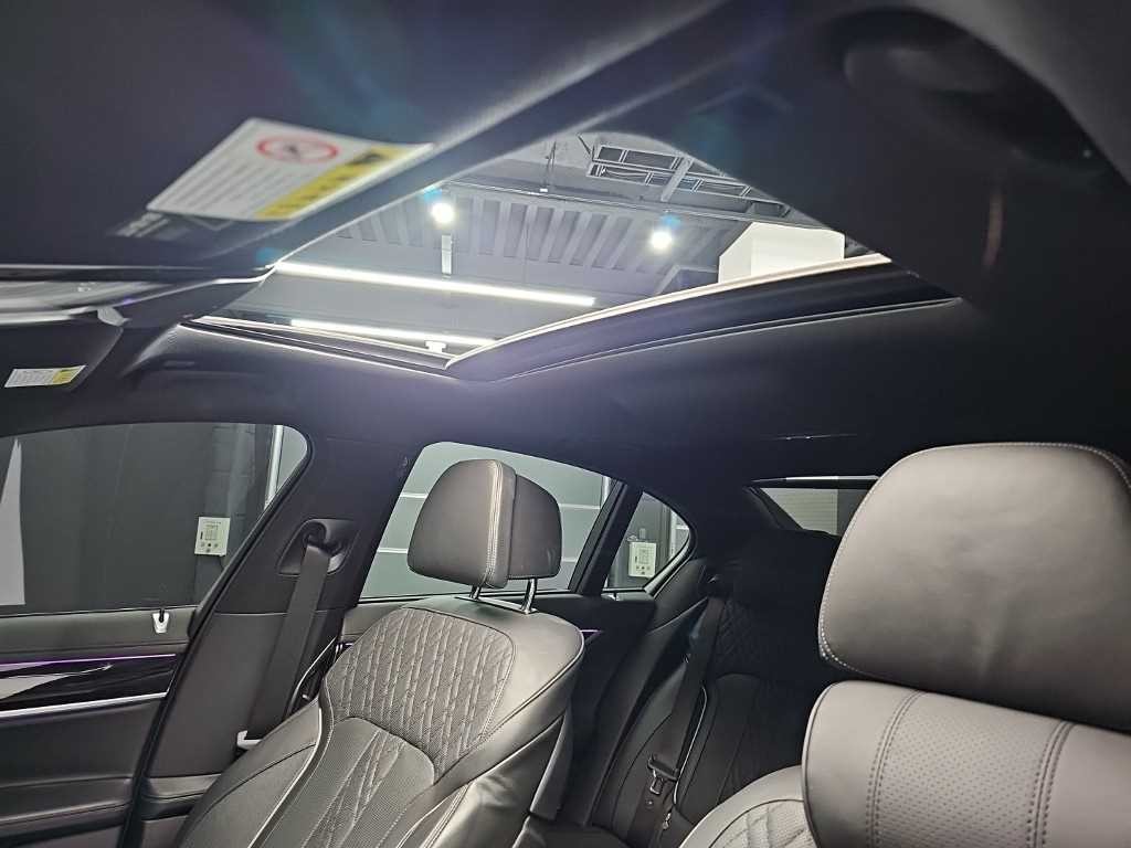 BMW 7시리즈 7시리즈 (G11) 740d xDrive M 스포츠 이미지 14