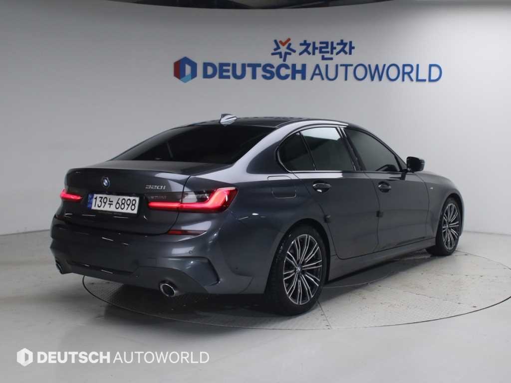 BMW 3시리즈 3시리즈 (G20) 320i M 스포츠 이미지 2