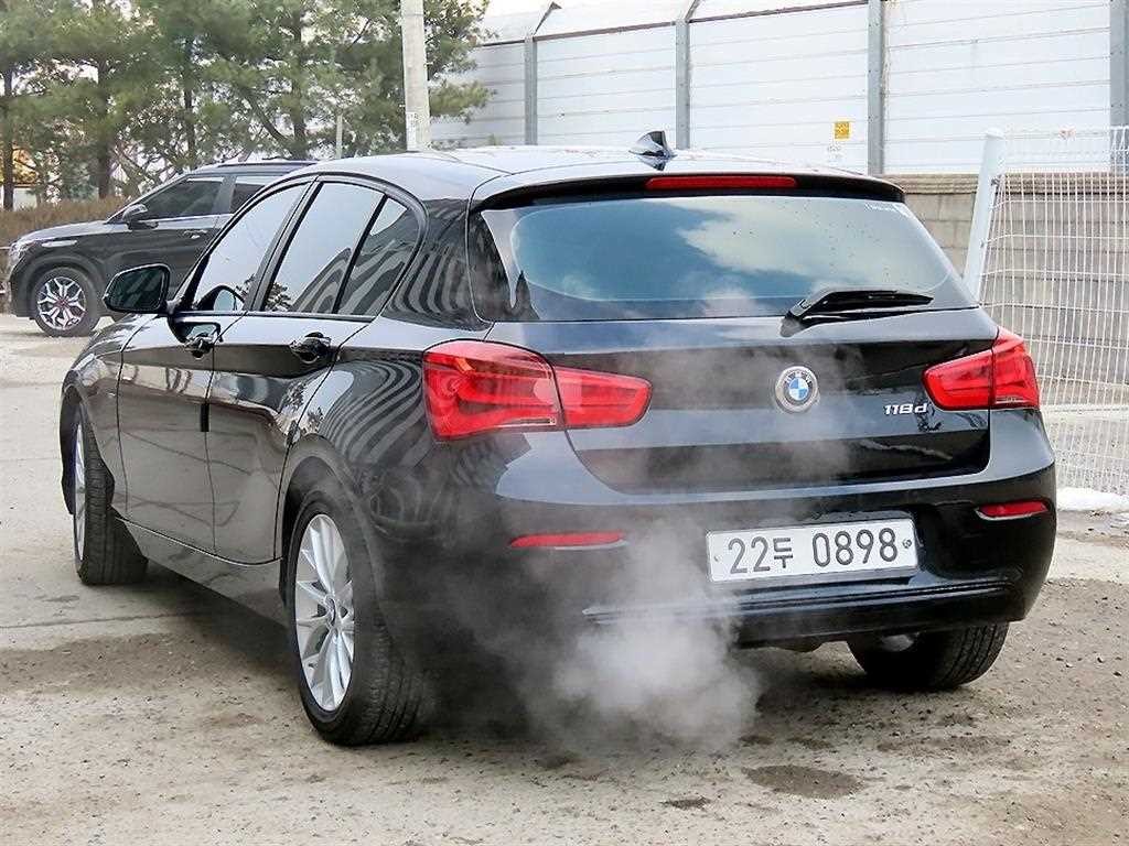 BMW 1시리즈 1시리즈 (F20) 118d M 스포츠 이미지 3