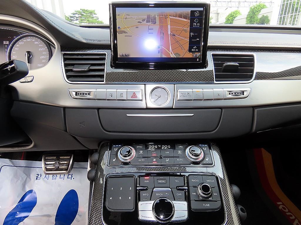 아우디 S8 4.0 TFSI 콰트로 이미지 13