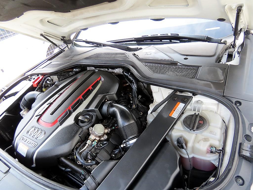 아우디 S8 4.0 TFSI 콰트로 이미지 19