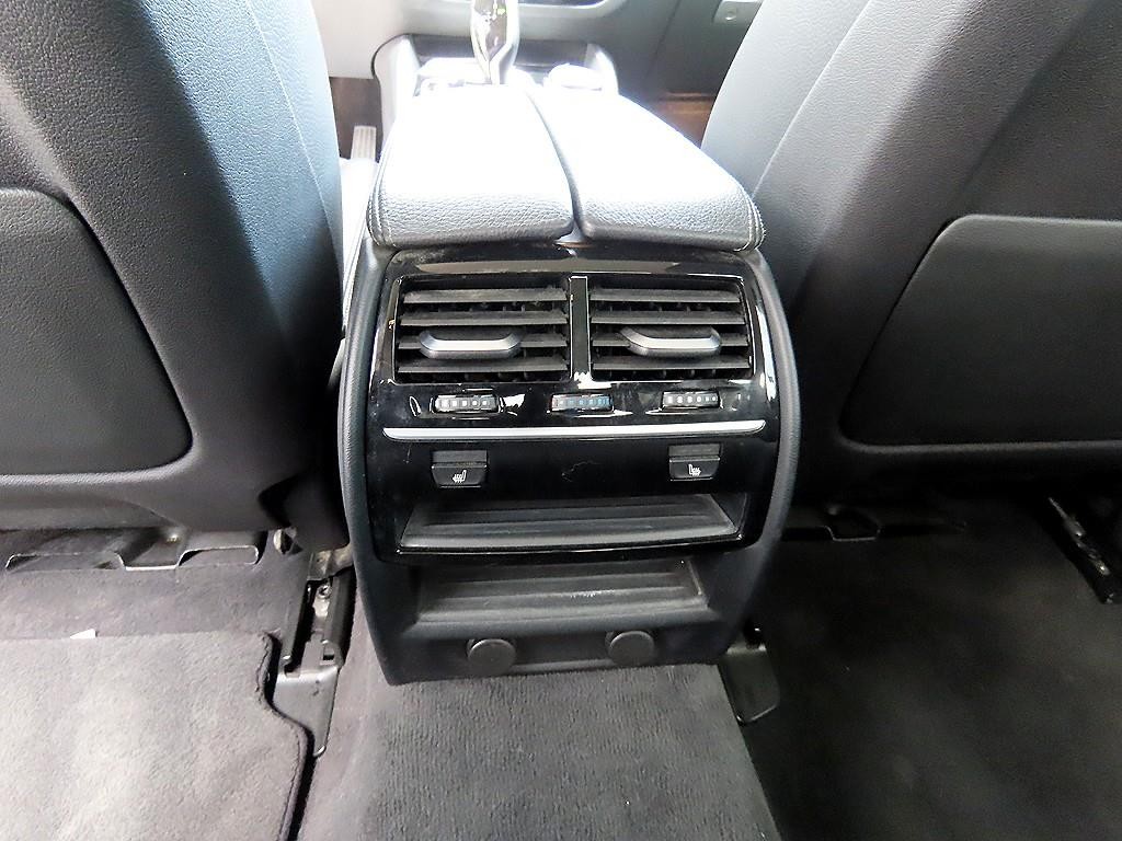 BMW 5시리즈 5시리즈 (G30) 520i 럭셔리 이미지 16