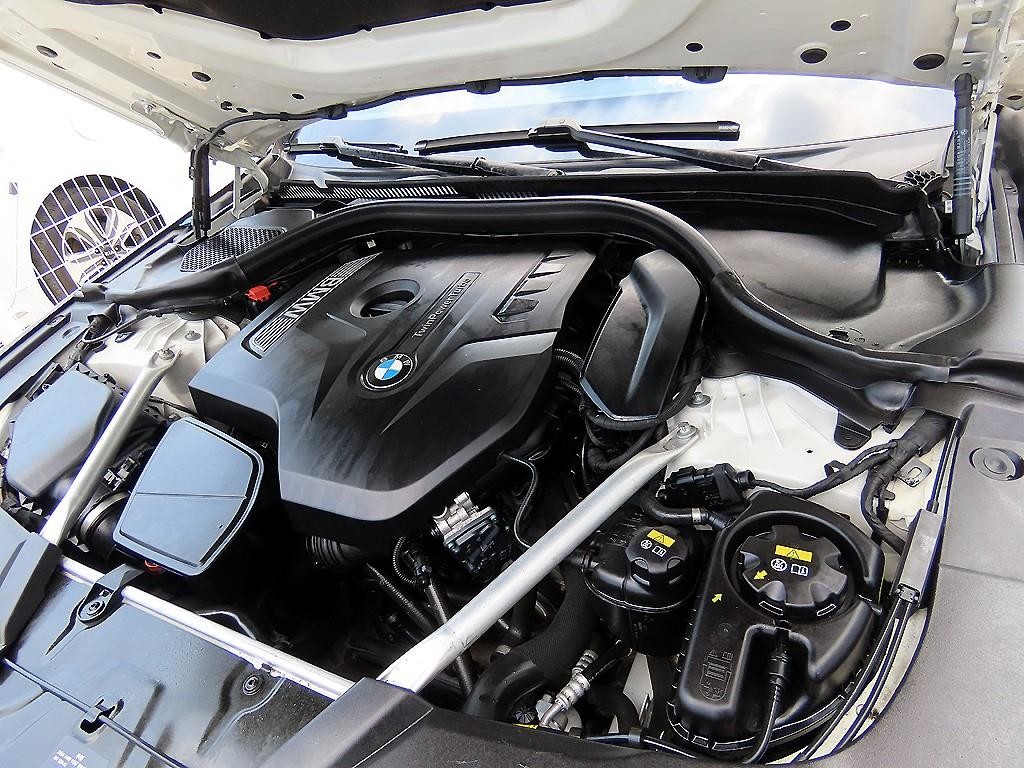 BMW 5시리즈 5시리즈 (G30) 520i 럭셔리 이미지 19