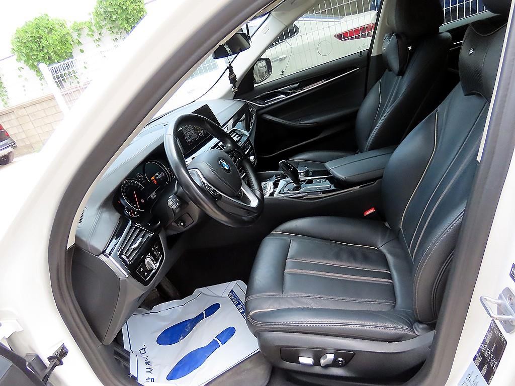 BMW 5시리즈 5시리즈 (G30) 520i 럭셔리 이미지 5
