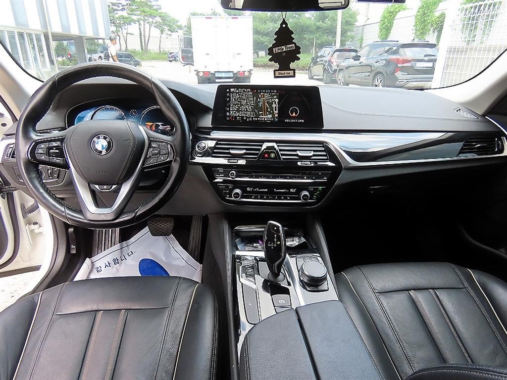 BMW 5시리즈 5시리즈 (G30) 520i 럭셔리 이미지 7