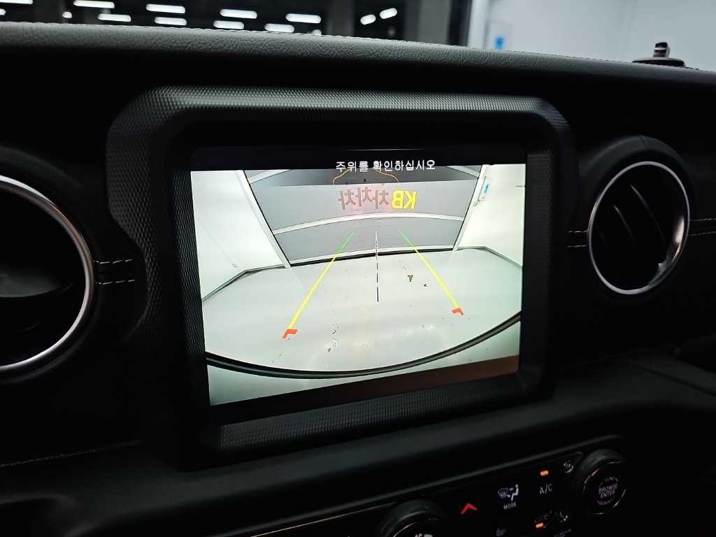 지프 랭글러 랭글러 (JL) 2.0 오버랜드 4xe 4도어 이미지 14