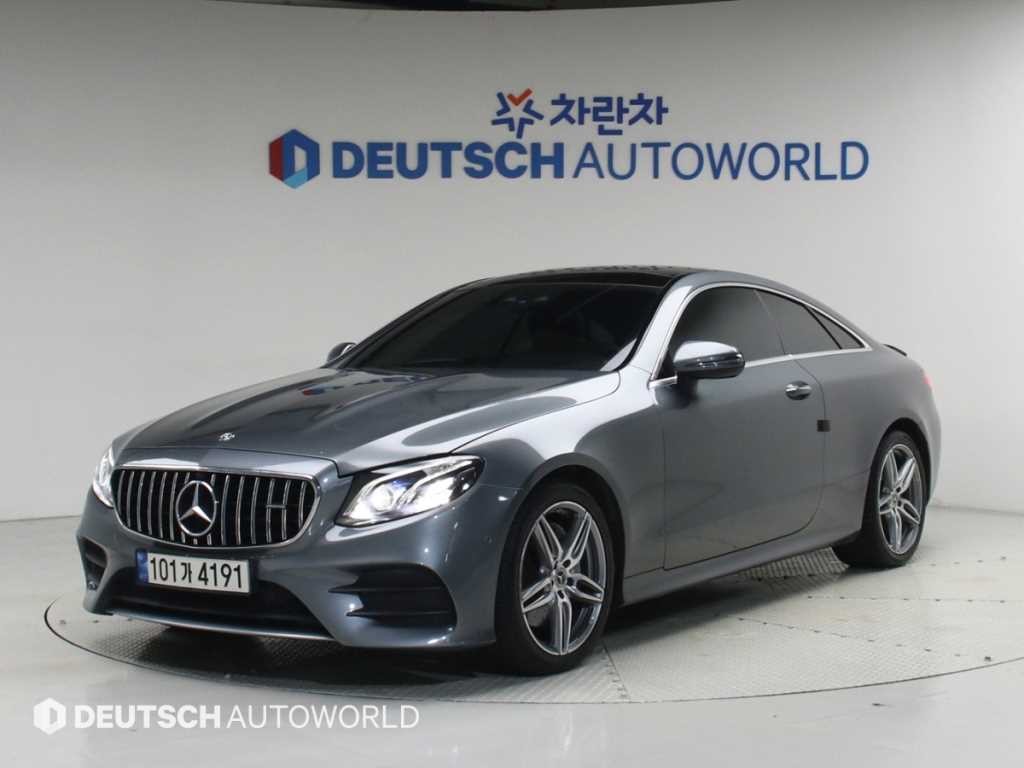 벤츠 E 클래스 E-클래스 W213 E220d 쿠페 이미지 1