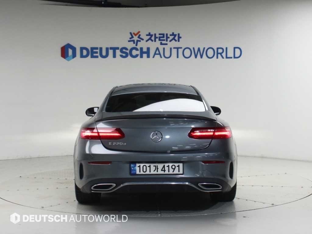 벤츠 E 클래스 E-클래스 W213 E220d 쿠페 이미지 4