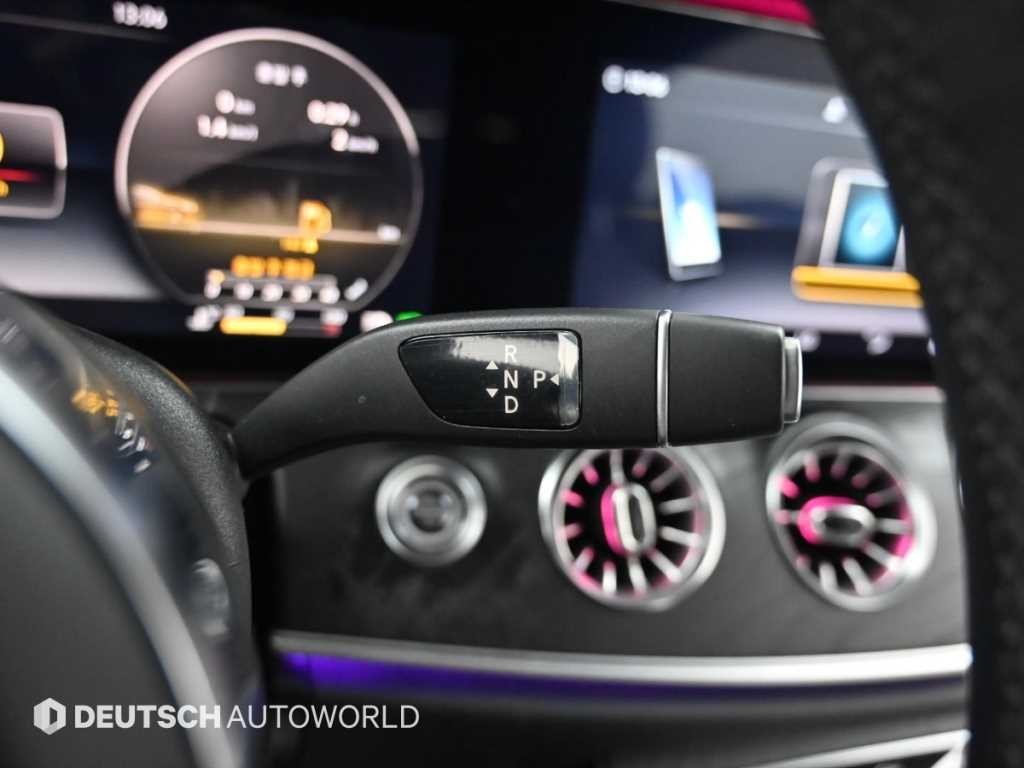 벤츠 E 클래스 E-클래스 W213 E220d 쿠페 이미지 9
