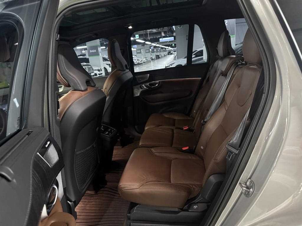 볼보 XC90 XC90 2세대 2.0 B6 AWD 얼티메이트 브라이트 이미지 12