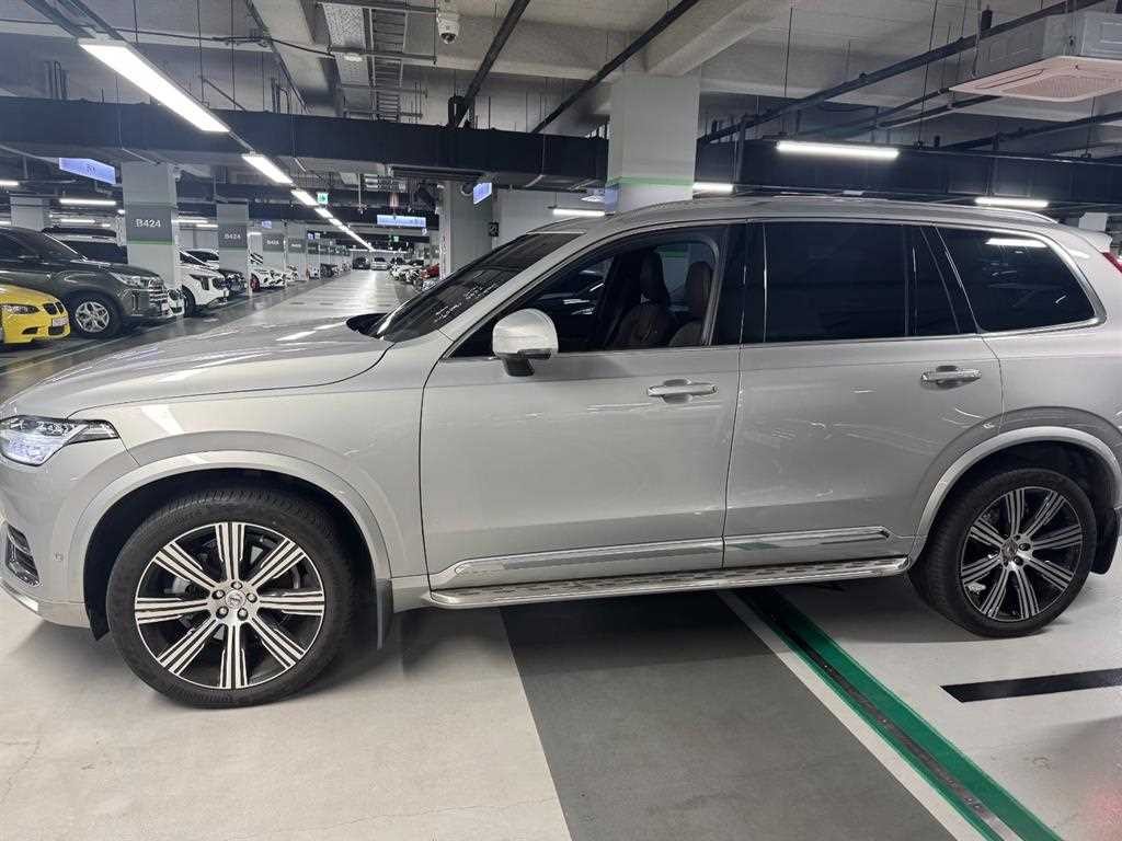 볼보 XC90 XC90 2세대 2.0 B6 AWD 얼티메이트 브라이트 이미지 2