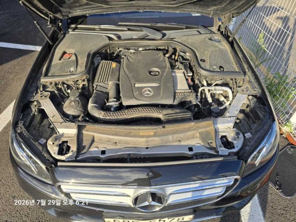 벤츠 E 클래스 E-클래스 W213 E200 아방가르드 이미지 17