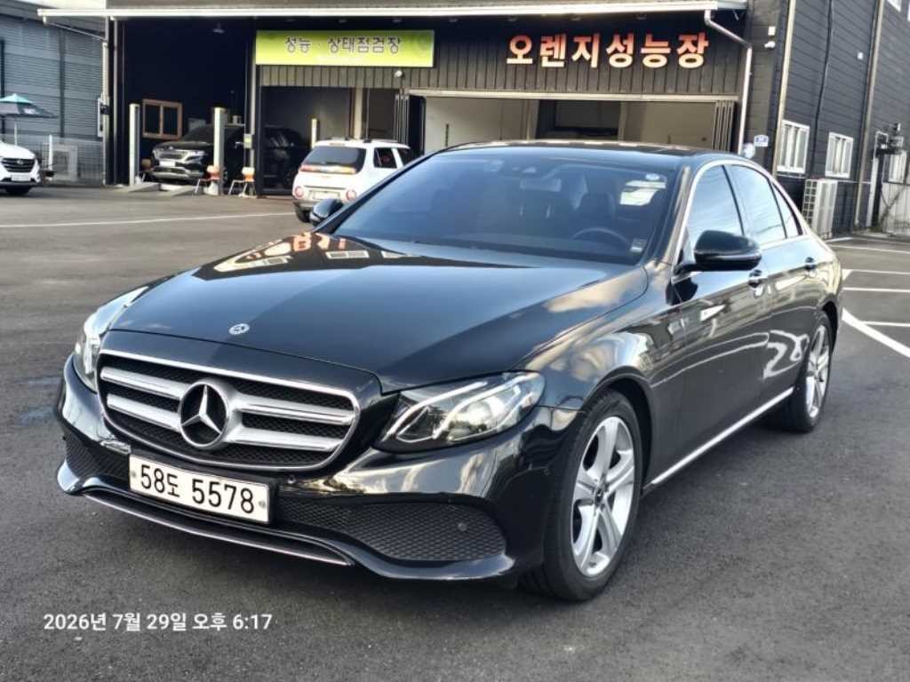 벤츠 E 클래스 E-클래스 W213 E200 아방가르드 이미지 2