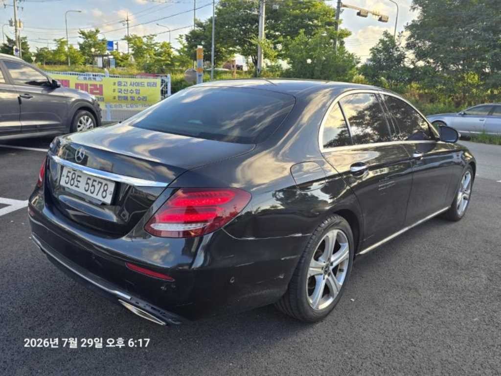 벤츠 E 클래스 E-클래스 W213 E200 아방가르드 이미지 6