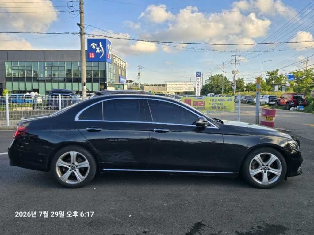 벤츠 E 클래스 E-클래스 W213 E200 아방가르드 이미지 7