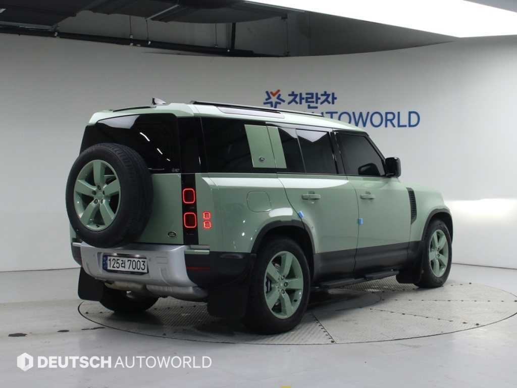 랜드로버 디펜더 디펜더 (L663) 110 D300 HSE 이미지 2