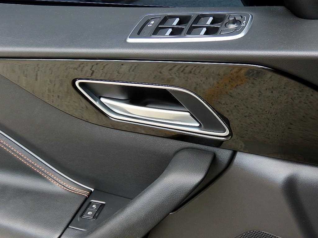 재규어 F-PACE 20d 프레스티지 이미지 11