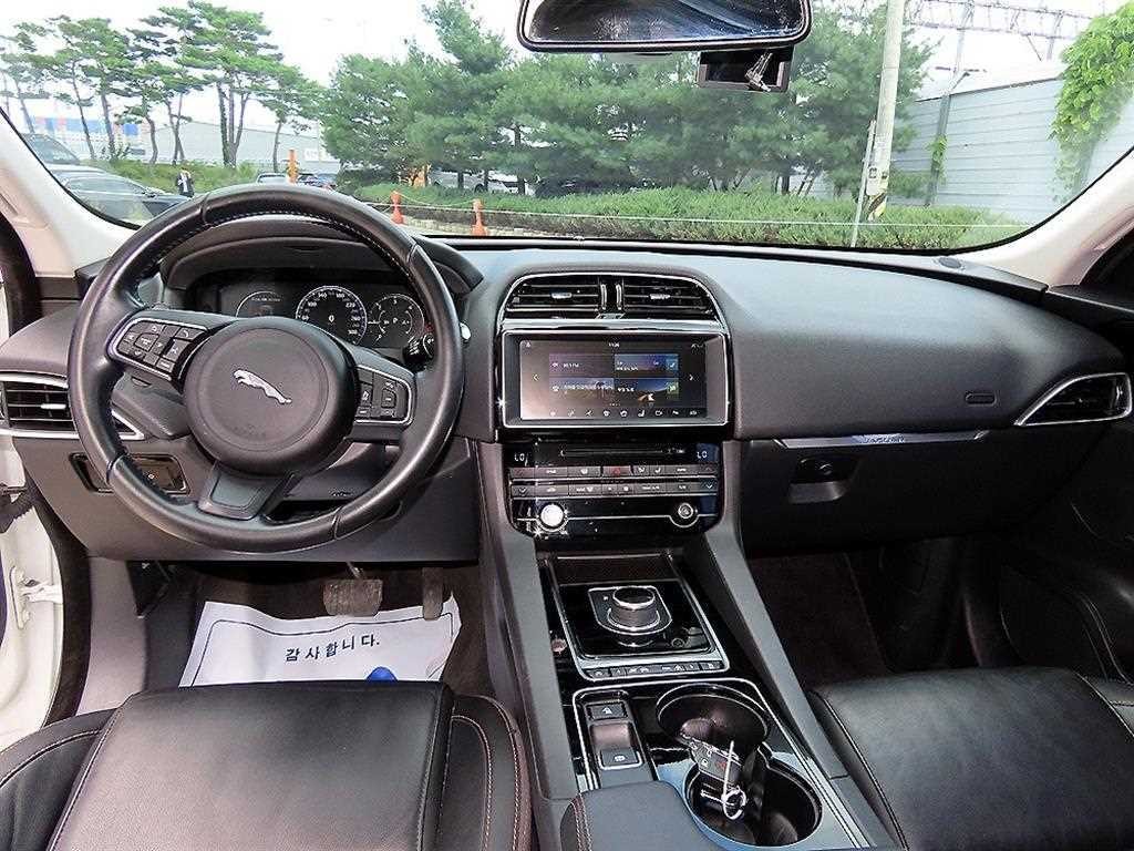 재규어 F-PACE 20d 프레스티지 이미지 7
