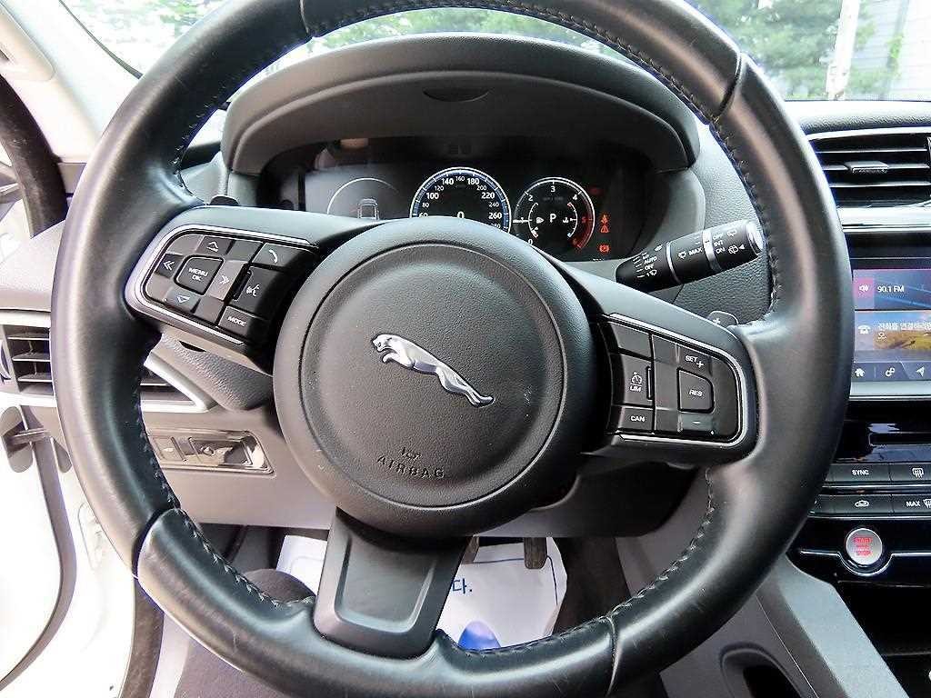재규어 F-PACE 20d 프레스티지 이미지 8