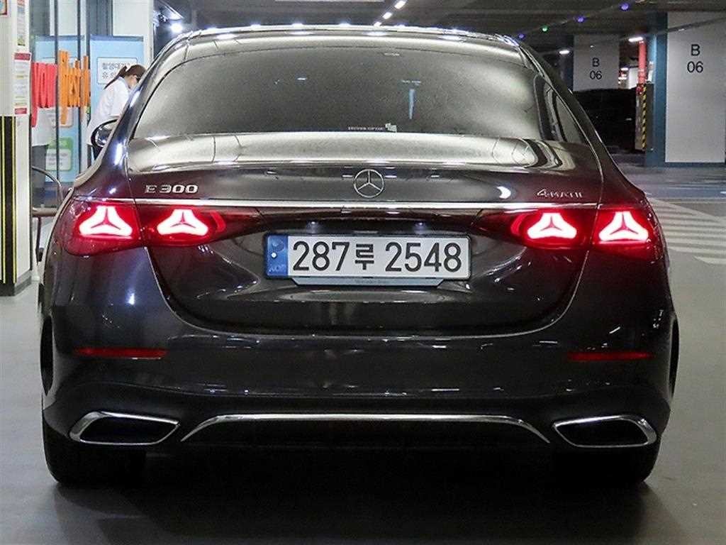 벤츠 E 클래스 E-클래스 W214 E300 4MATIC AMG Line 이미지 5