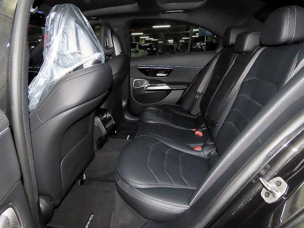 벤츠 E 클래스 E-클래스 W214 E300 4MATIC AMG Line 이미지 7