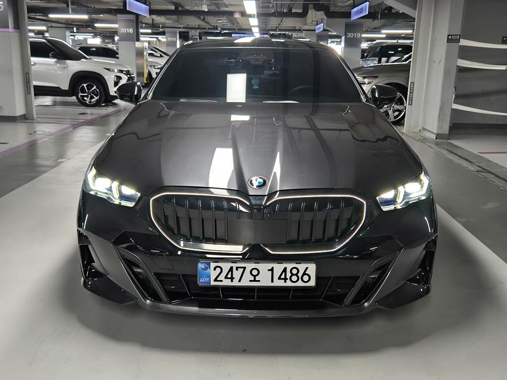 BMW 5시리즈 5시리즈 (G60) 530i xDrive M 스포츠 이미지 1
