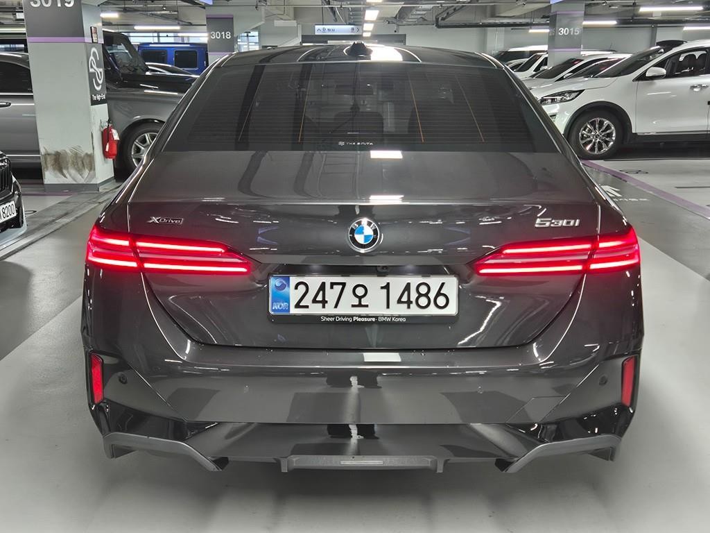 BMW 5시리즈 5시리즈 (G60) 530i xDrive M 스포츠 이미지 4