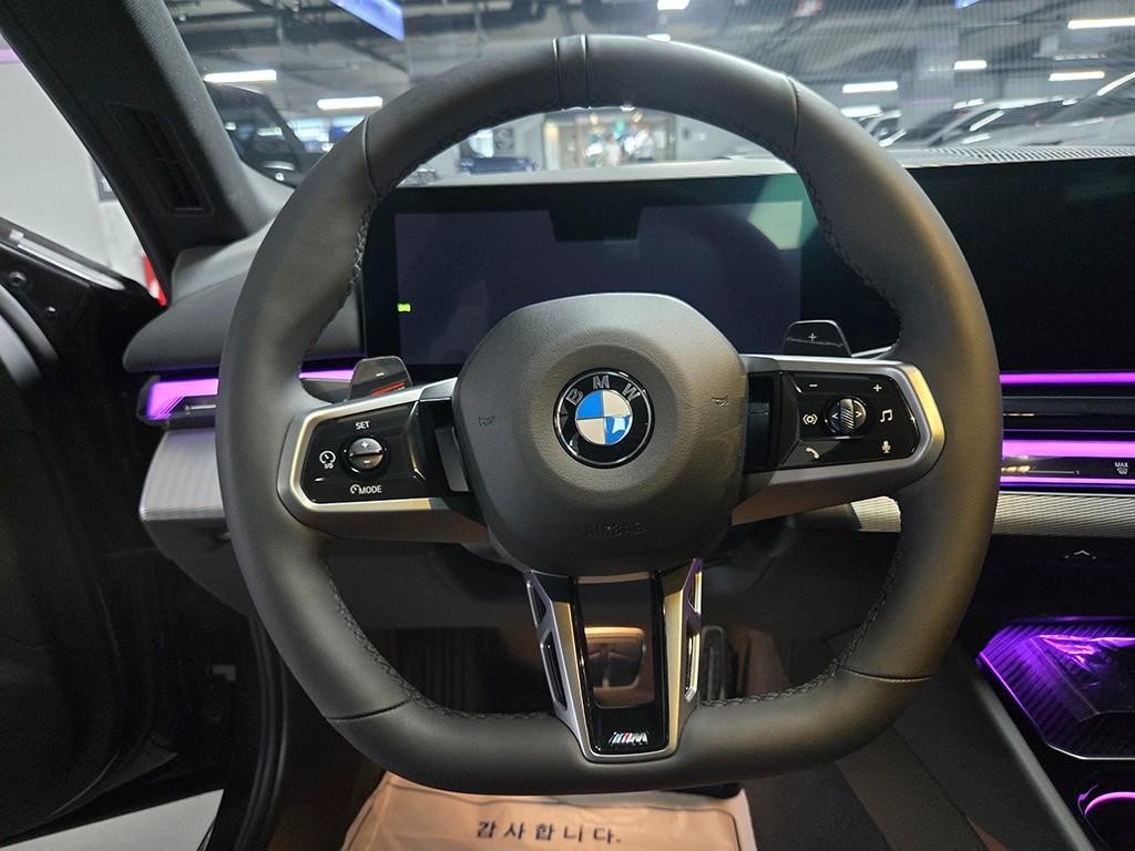 BMW 5시리즈 5시리즈 (G60) 530i xDrive M 스포츠 이미지 7