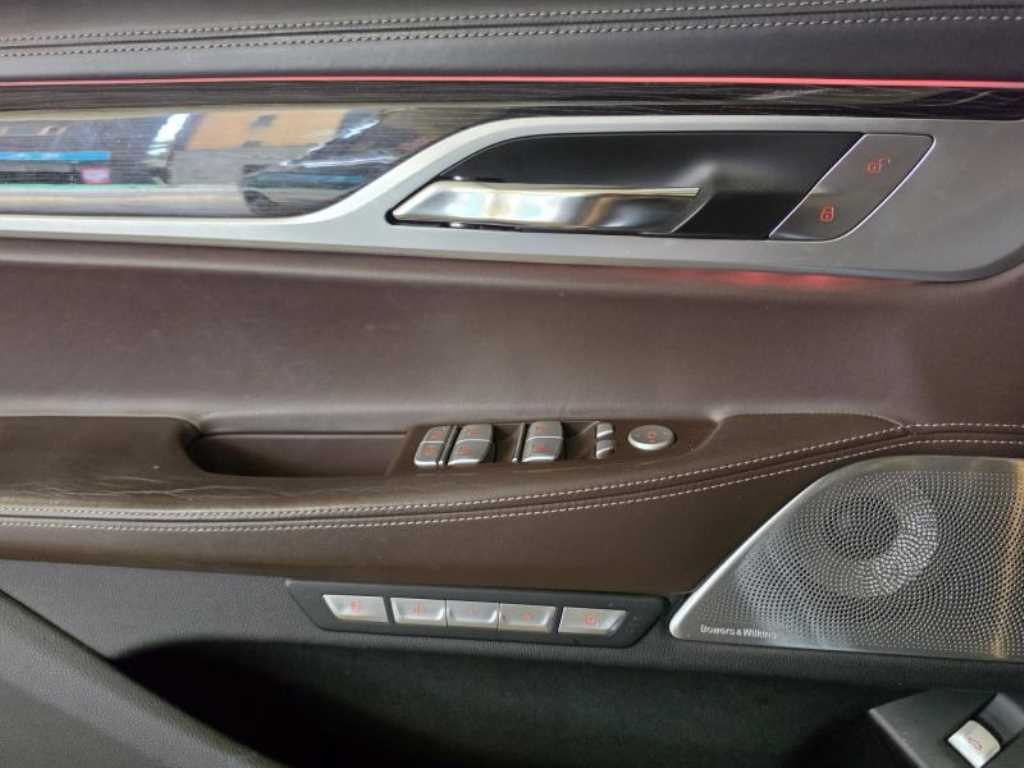 BMW 7시리즈 7시리즈 (G11) M760Li xDrive 이미지 7