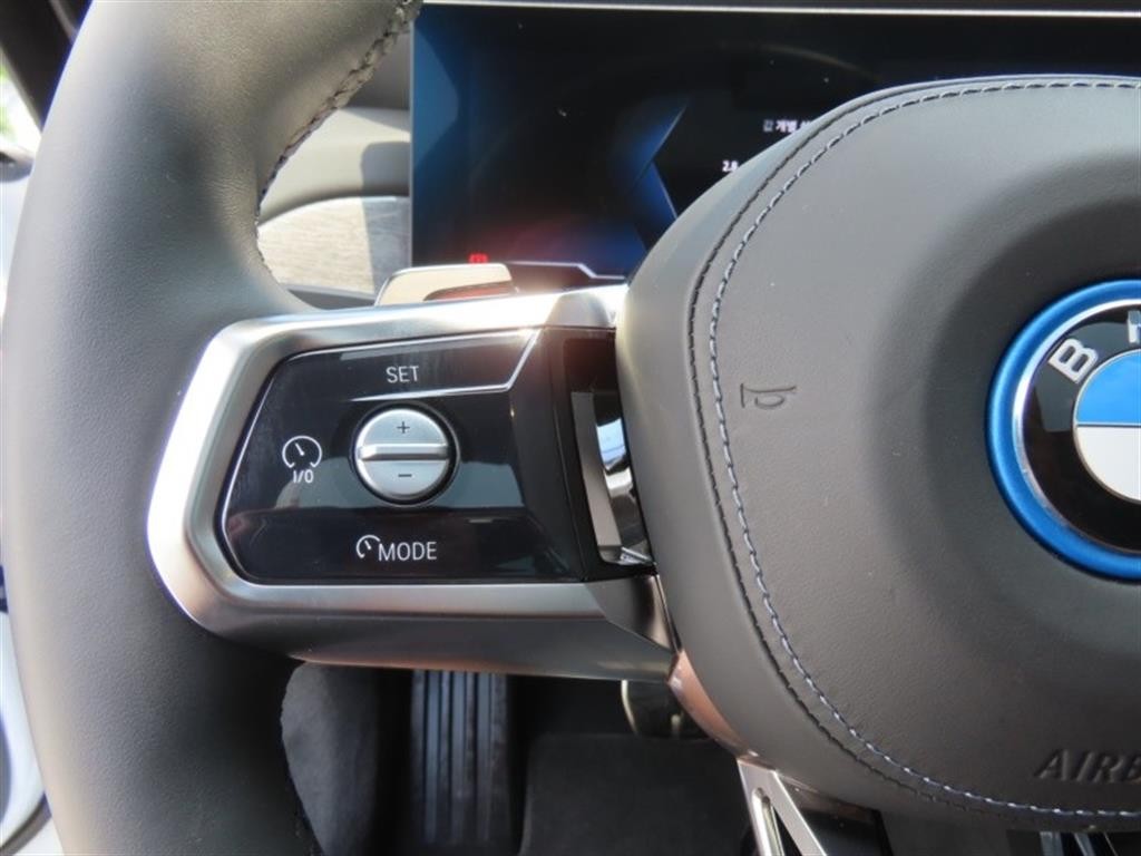 BMW i7 BMW i7 xDrive 60 DPE 이그제큐티브 팩 이미지 11