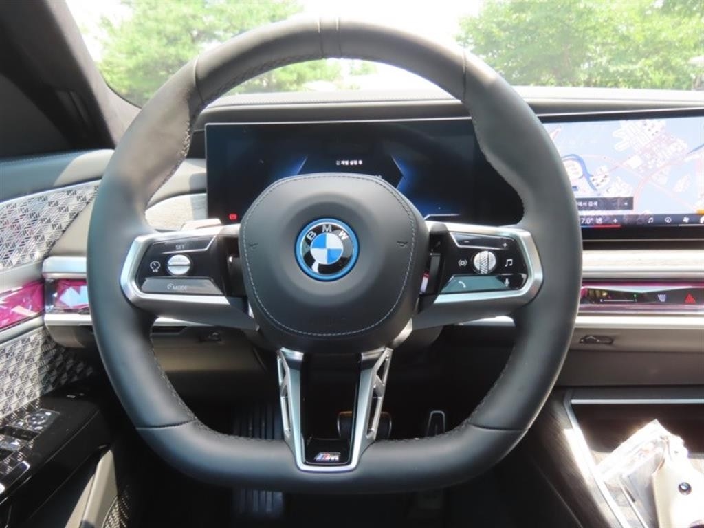 BMW i7 BMW i7 xDrive 60 DPE 이그제큐티브 팩 이미지 15