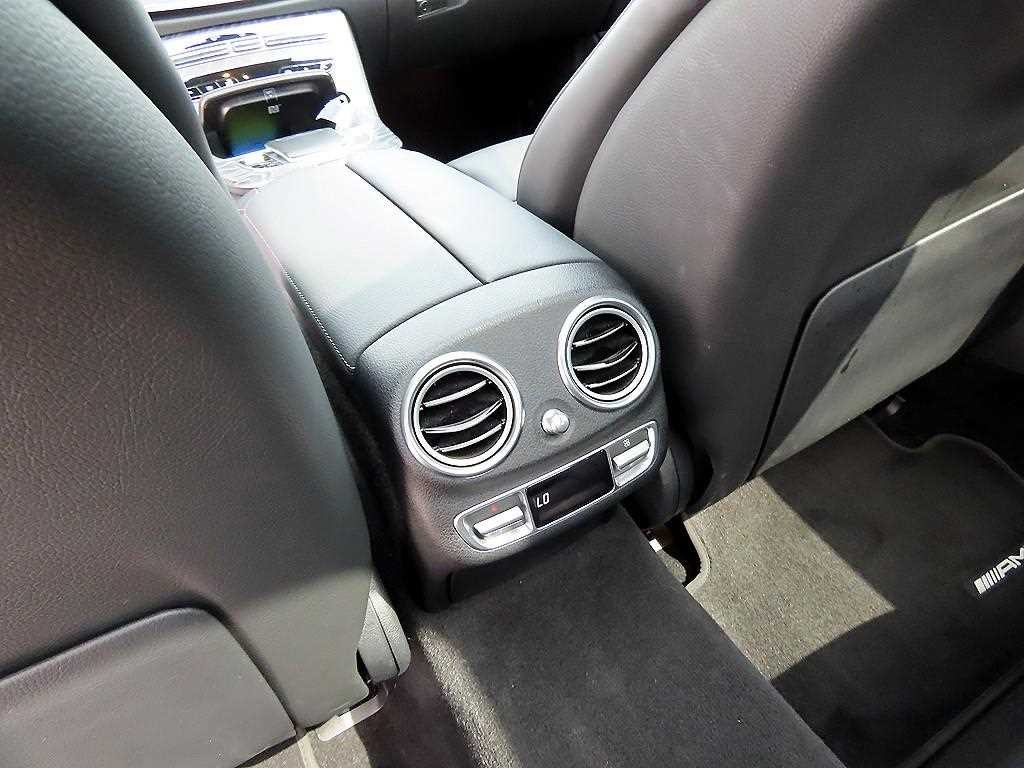 벤츠 E 클래스 E-클래스 W213 E350 4MATIC AMG LINE 이미지 15
