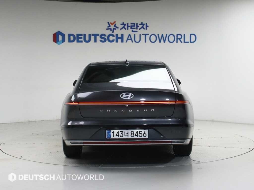 현대 그랜저 그랜저 (GN7) 가솔린 2.5 2WD 익스클루시브 이미지 3