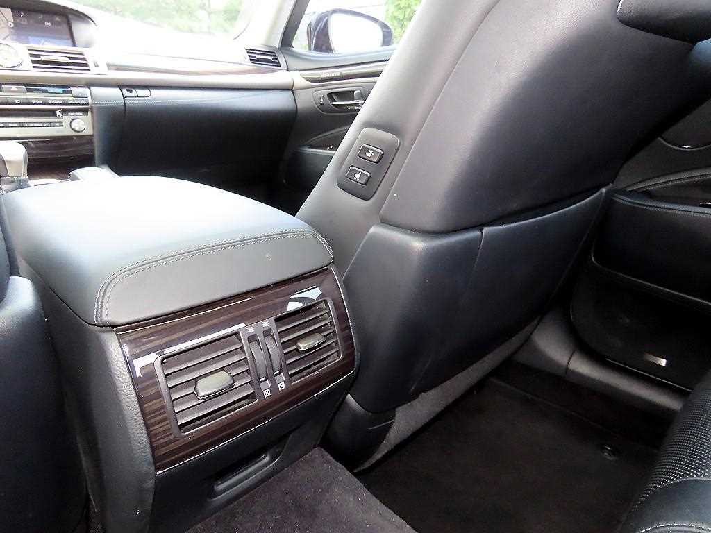 렉서스 LS LS460 AWD 이미지 15