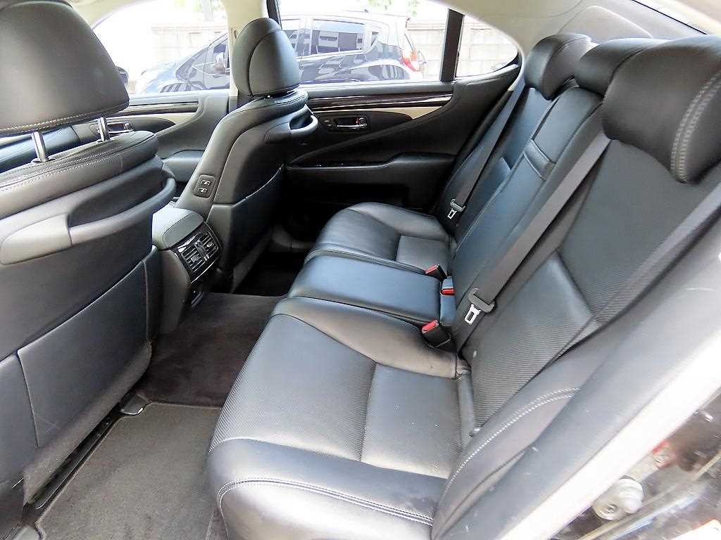 렉서스 LS LS460 AWD 이미지 6