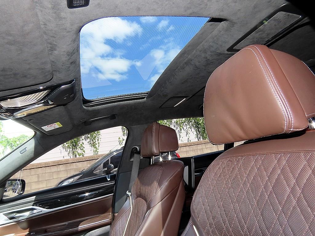 BMW 7시리즈 7시리즈 (G11) 740Li xDrive M SPORT 스포츠 이미지 16