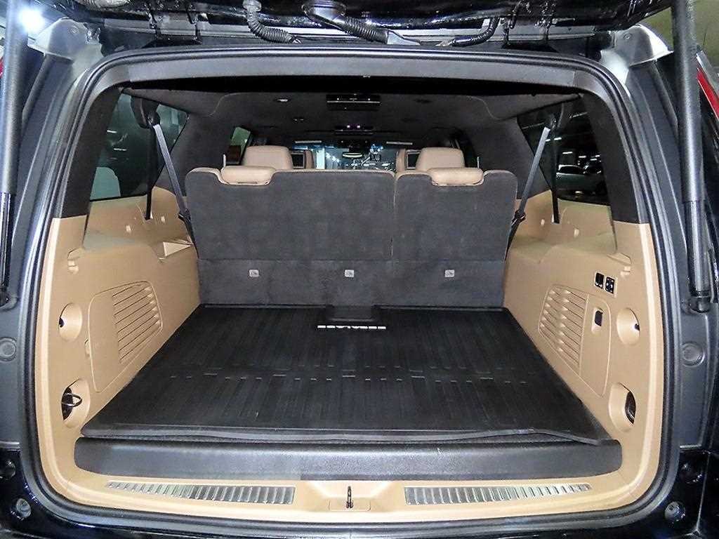 캐딜락 에스컬레이드 6.2 V8 ESV 이미지 14