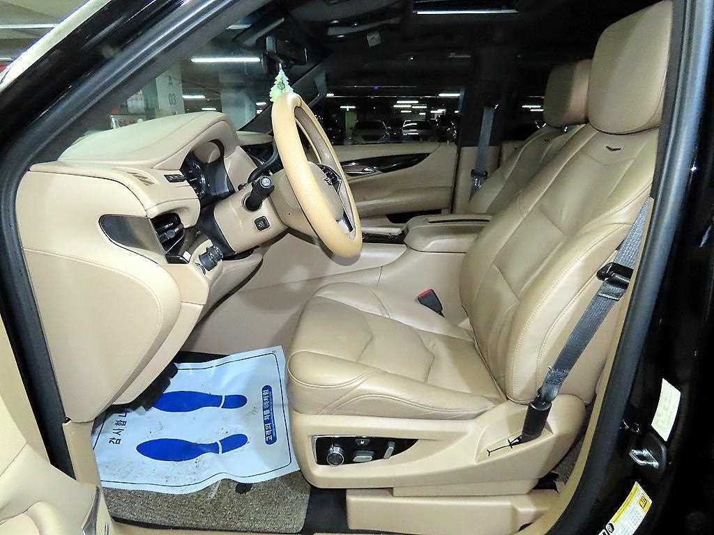 캐딜락 에스컬레이드 6.2 V8 ESV 이미지 6