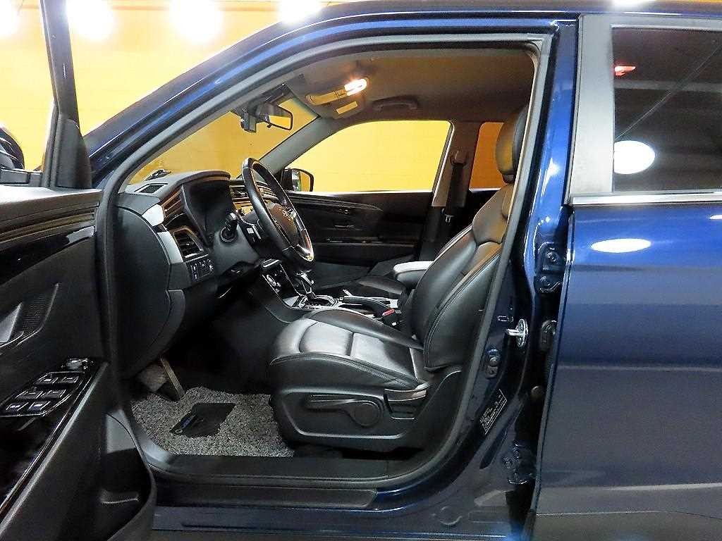 KG모빌리티(쌍용) 코란도 뷰티풀코란도 2WD 디젤 1.6 C3 플러스 이미지 13