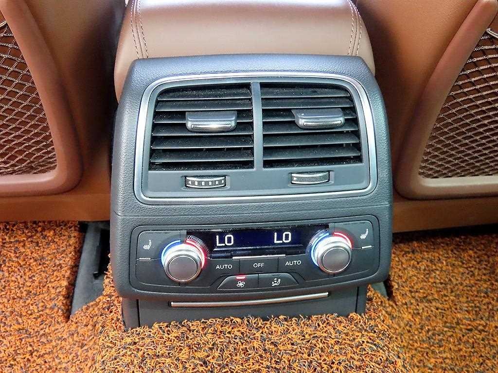 아우디 A7 55 TDI 콰트로 프리미엄 이미지 16