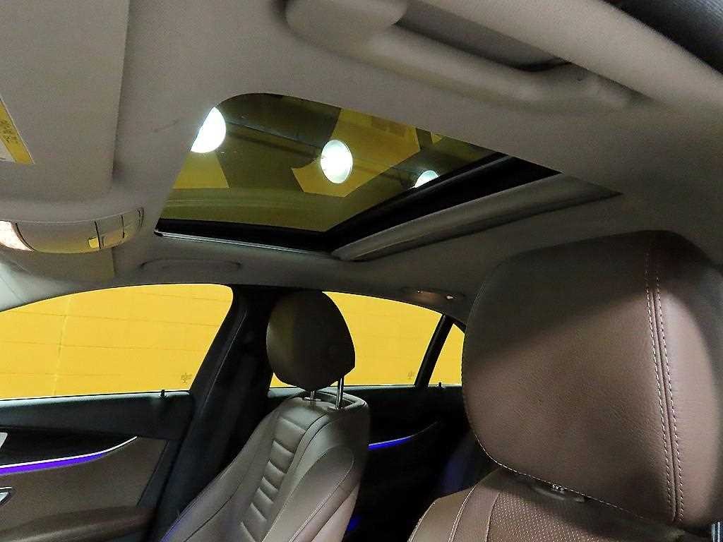 벤츠 E 클래스 E-클래스 W213 E300 4MATIC 아방가르드 이미지 16