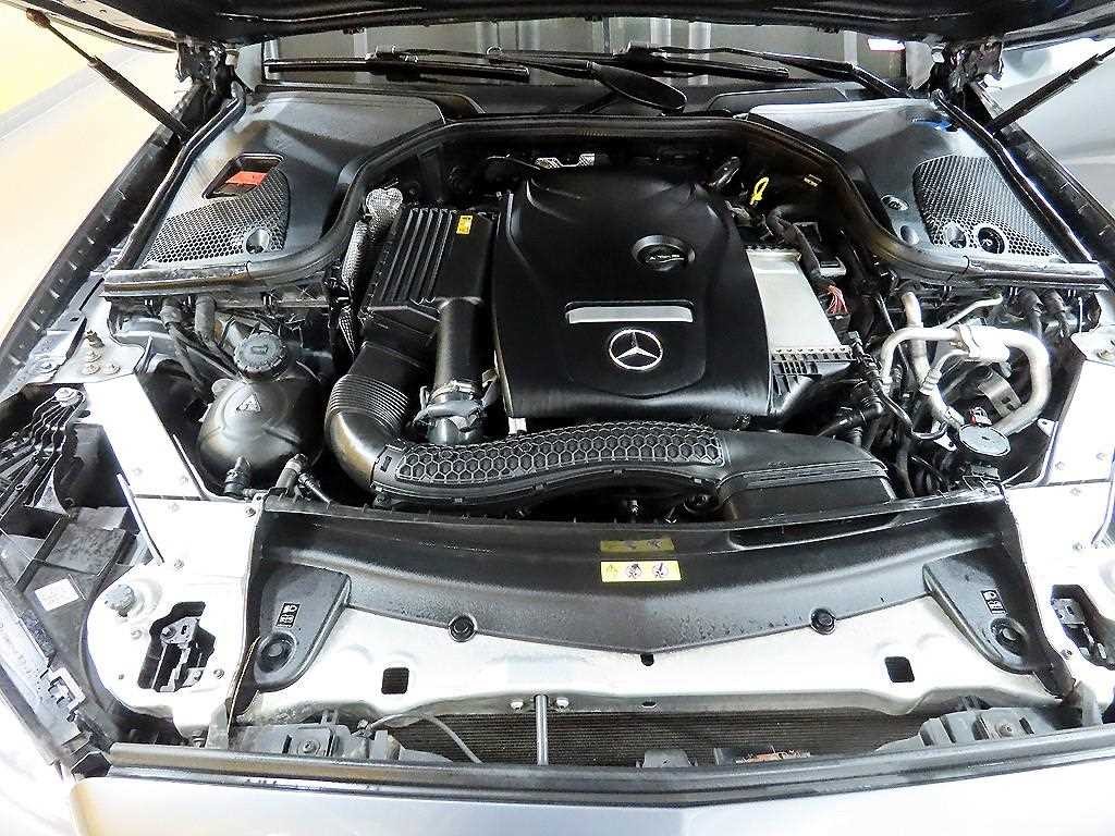 벤츠 E 클래스 E-클래스 W213 E300 4MATIC 아방가르드 이미지 20
