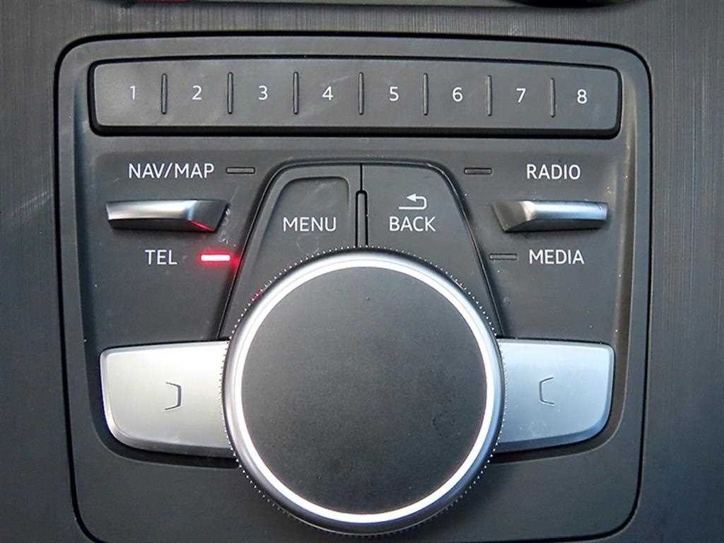 아우디 A4 A4 (B9) 40 TFSI 프리미엄 이미지 14