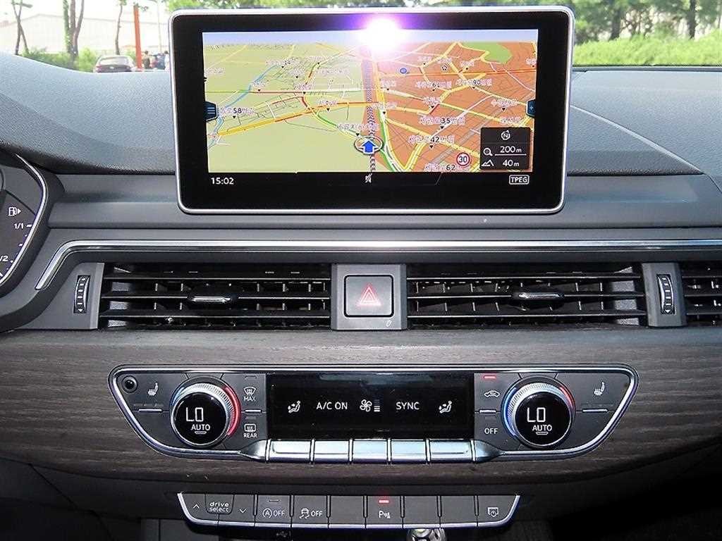 아우디 A4 A4 (B9) 40 TFSI 프리미엄 이미지 15