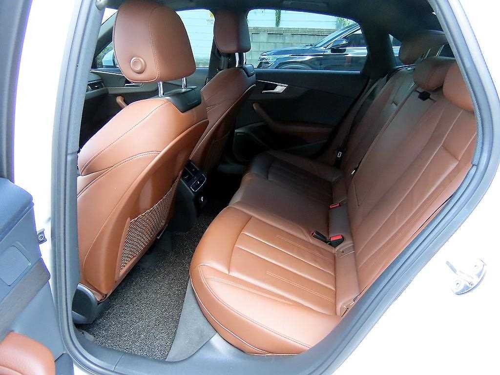 아우디 A4 A4 (B9) 40 TFSI 프리미엄 이미지 6