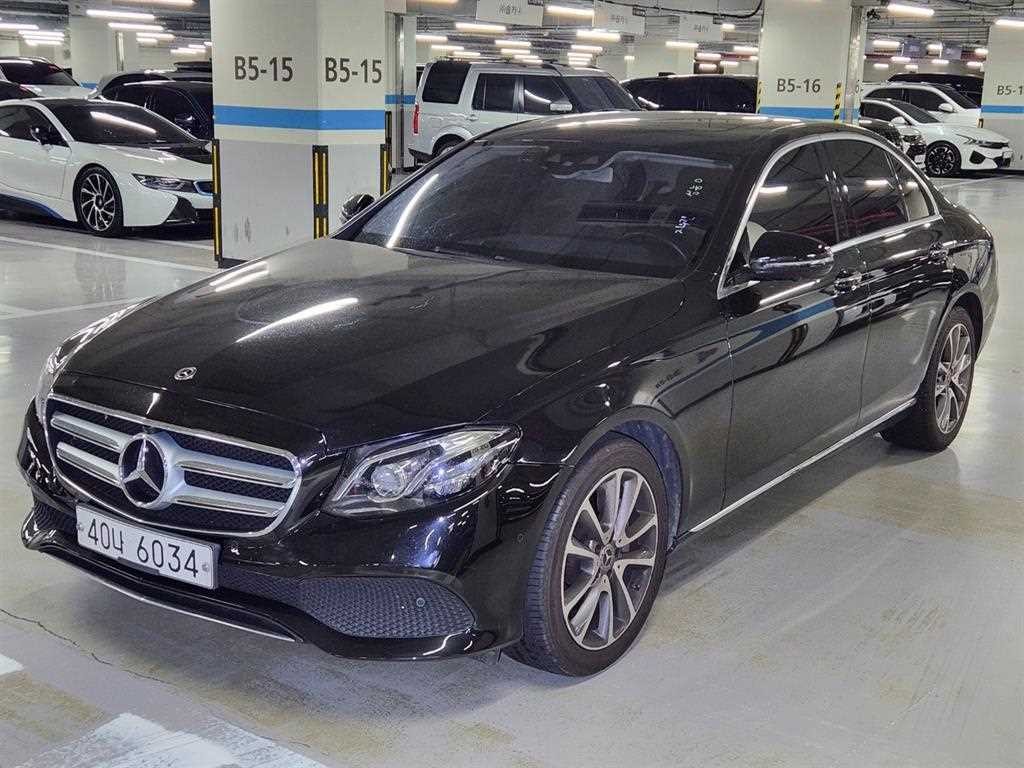 벤츠 E 클래스 E-클래스 W213 E300 4MATIC 아방가르드 이미지 2