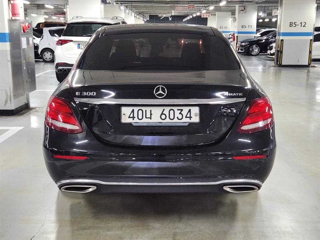 벤츠 E 클래스 E-클래스 W213 E300 4MATIC 아방가르드 이미지 5
